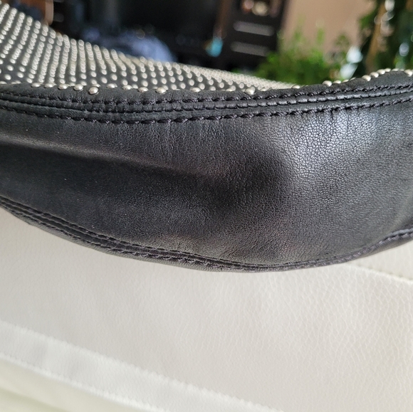 MICHAEL KORS black leather with edgy stud details hobo cross over - Picture 7 of 16